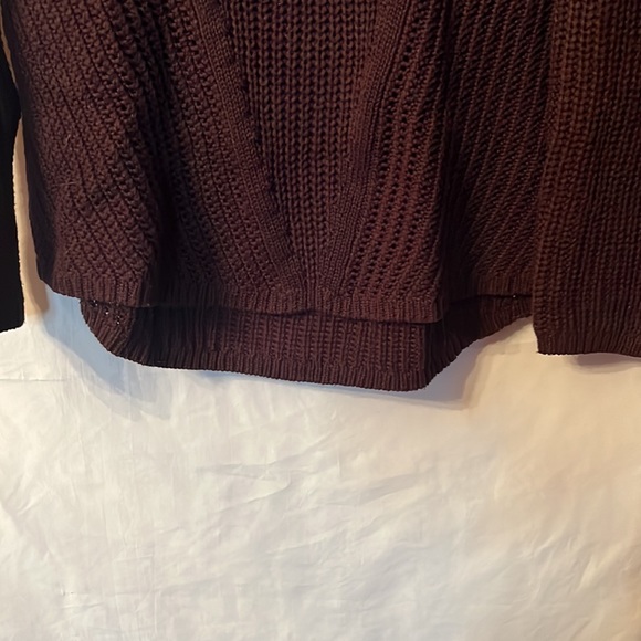 H&M Long Sleeve Top Size Medium - Picture 4 of 6